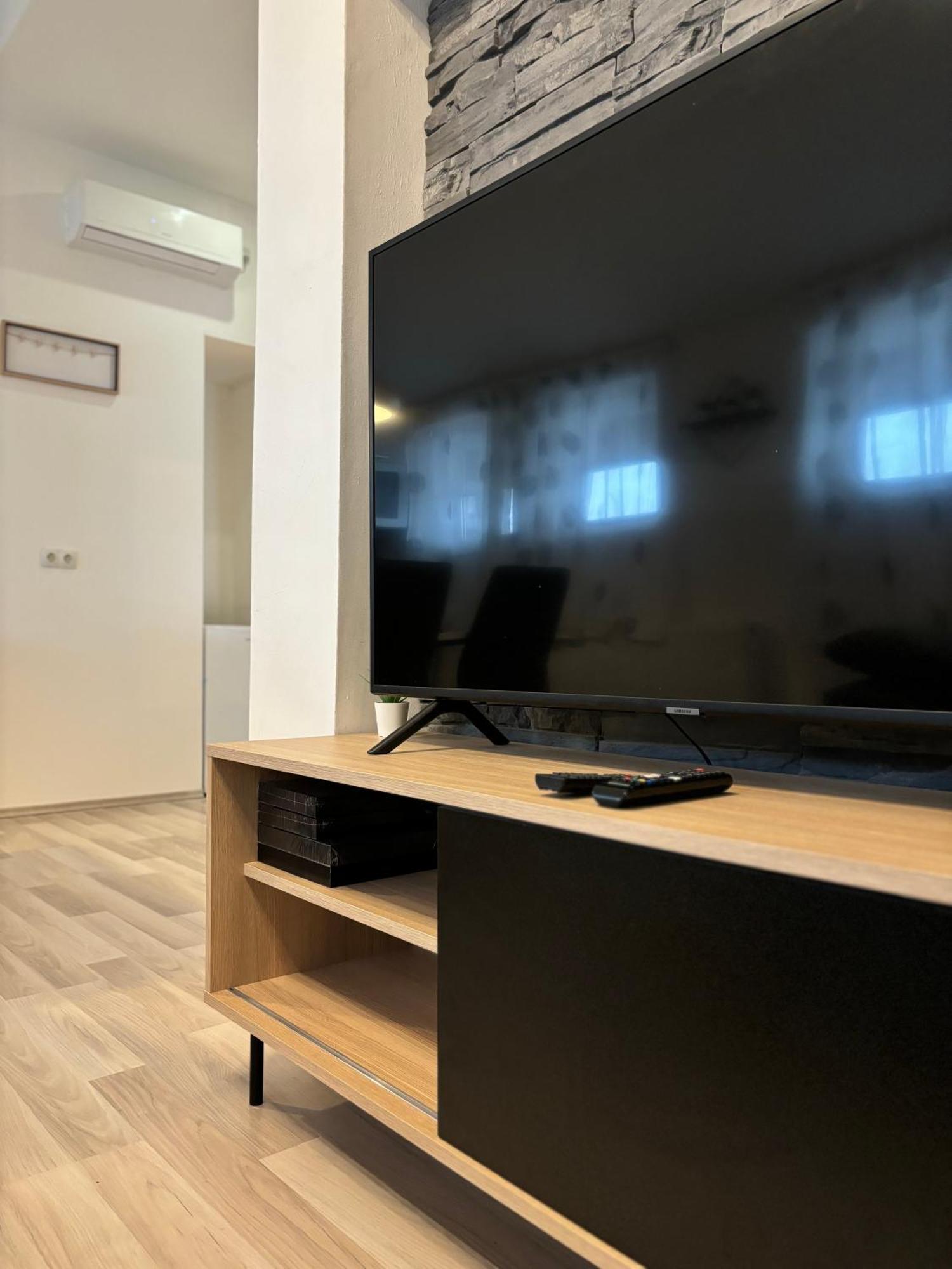 Albert Apartments Zagreb Airport Velika Gorica Dış mekan fotoğraf